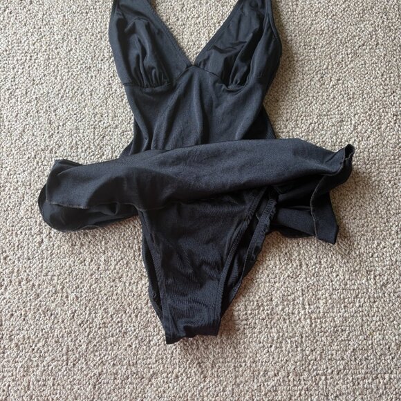 Vintage Givenchy Swimwear – Black Skirted One Piece | Size 12 | Union Made - Picture 3 of 14